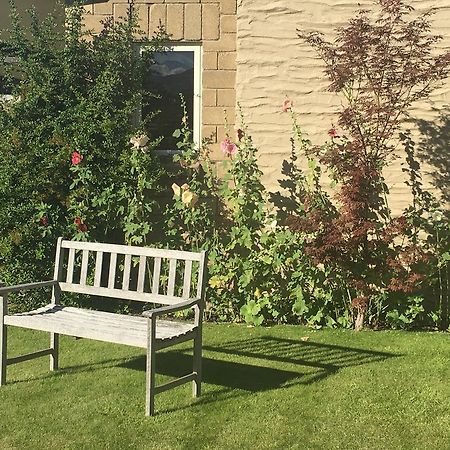 Clyde13 Bed & Breakfast Bagian luar foto