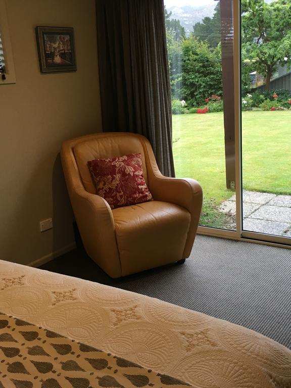 Clyde13 Bed & Breakfast Bagian luar foto