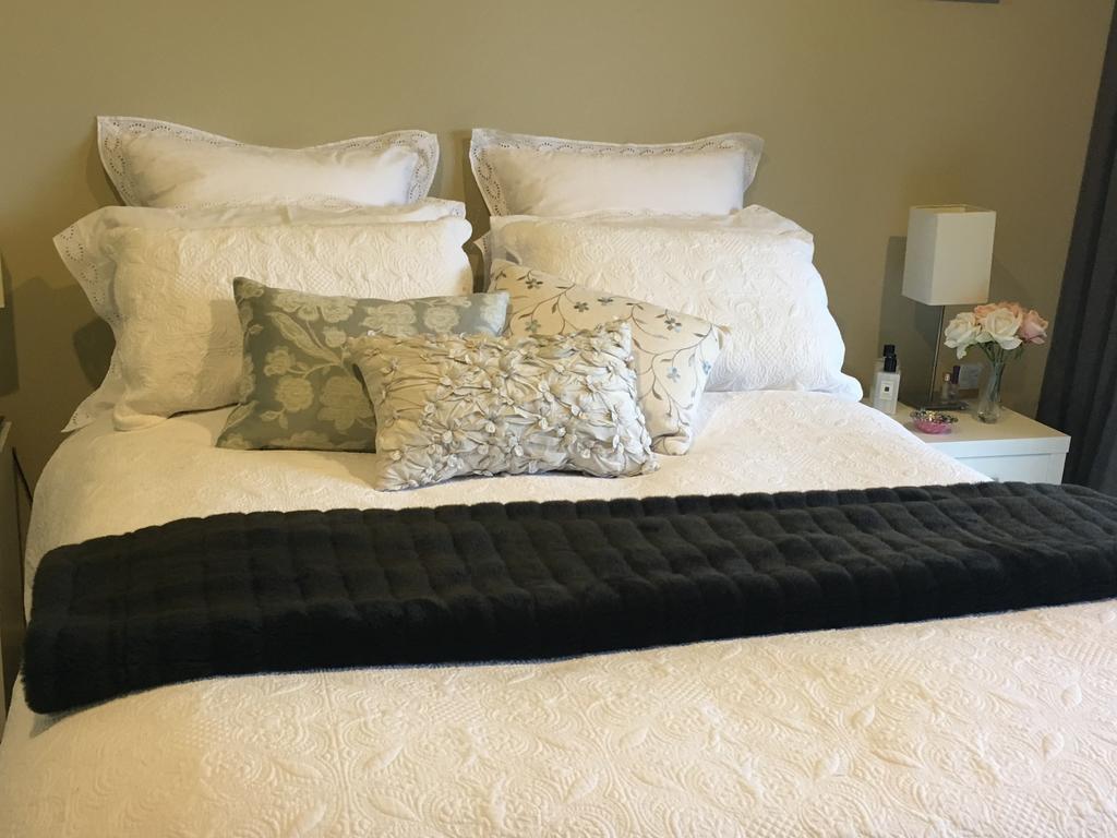 Clyde13 Bed & Breakfast Bagian luar foto
